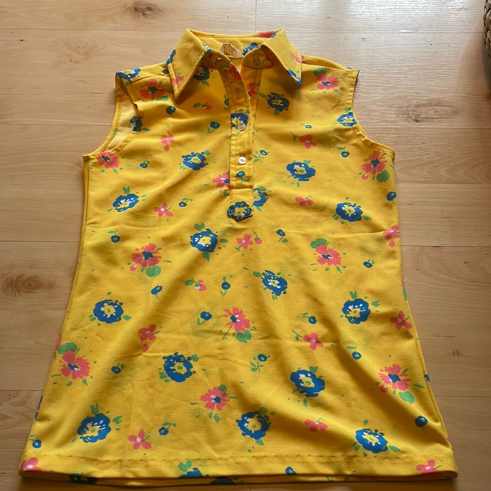 Perfectly VINTAGE✌🏼floral sleeveless super collar top MADE IN THE USA!